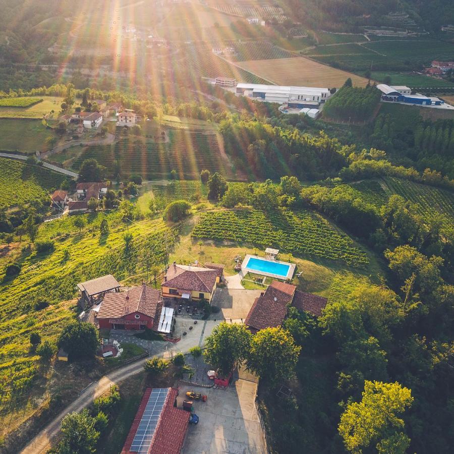 Tenuta Monteoliveto - Family Cottage - Agriturismo Nelle Langhe Vesime Ngoại thất bức ảnh