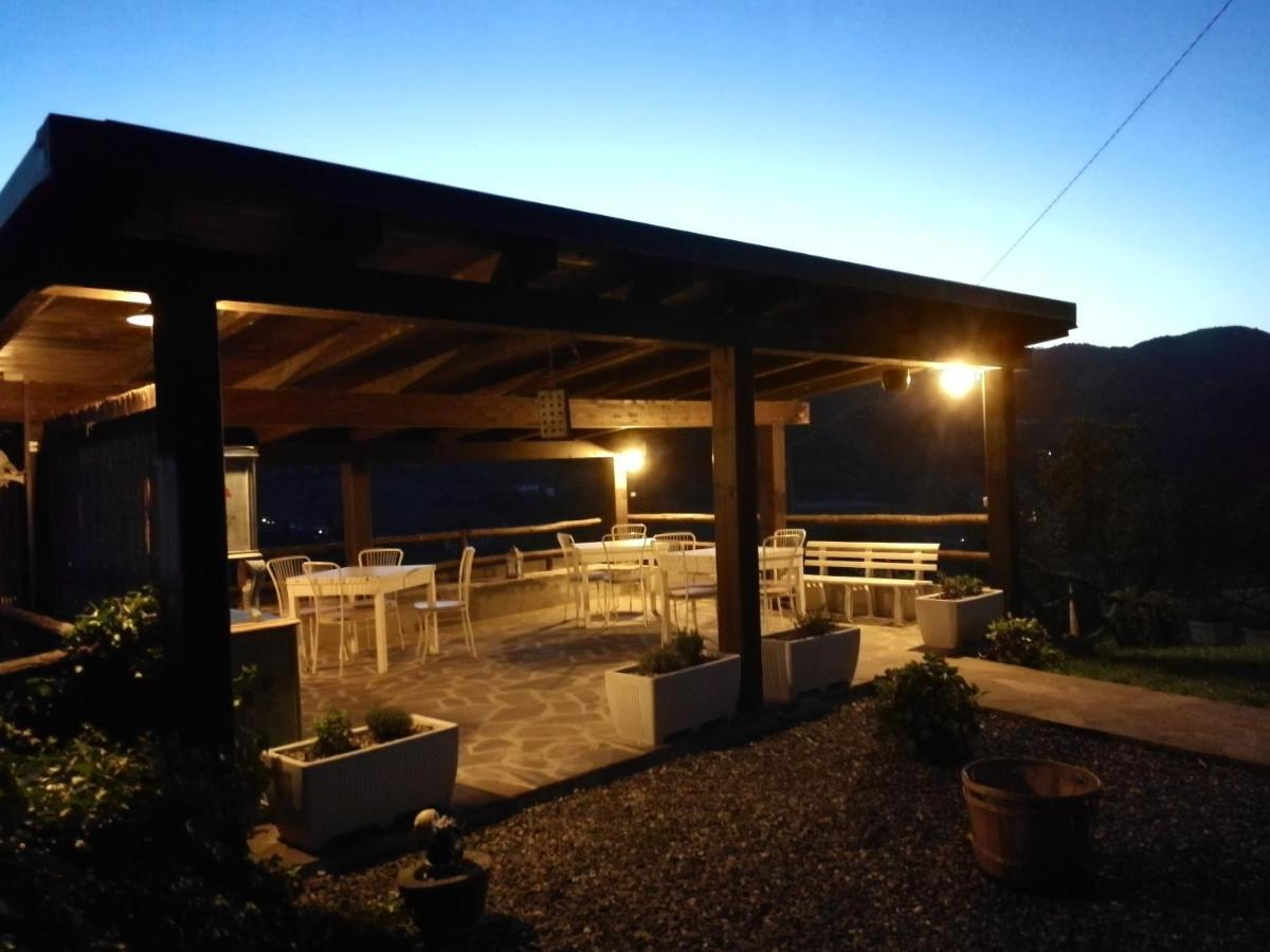 Tenuta Monteoliveto - Family Cottage - Agriturismo Nelle Langhe Vesime Ngoại thất bức ảnh